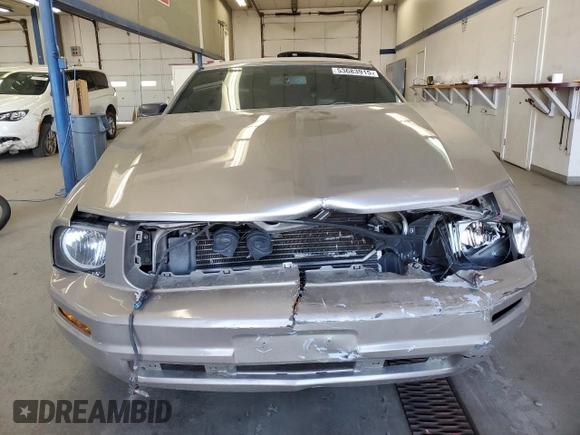 2008 Ford Mustang Deluxe with VIN 1ZVHT84N985111303, listed as a Copart auction lot 53683915 with 94,751 mi miles and Salvage Title. Bid and sale history available at carsss.com. Image 5.