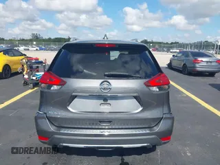 2017 Nissan Rogue SV z VIN JN8AT2MT0HW388730, wystawiony jako IAAI lot #42289935 z przebiegiem 124 943 mil mil oraz . Historia ofert i sprzedaży dostępna na DreamBid. Obrazek 17.