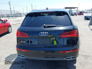 2018 Audi SQ5 Premium Plus z VIN WA1A4AFY1J2008989, wystawiony jako IAAI lot #42249709 z przebiegiem 82 188 mil mil oraz . Historia ofert i sprzedaży dostępna na DreamBid. Obrazek 17.