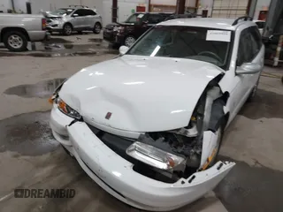 2000 Saturn LW z VIN 1G8JW82R9YY616400, wystawiony jako IAAI lot #41665959 z przebiegiem 81 553 mil mil oraz . Historia ofert i sprzedaży dostępna na DreamBid. Obrazek 6.