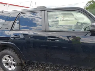 2021 Toyota 4Runner SR5 with VIN JTEMU5JR6M5882070, listed as a IAAI auction lot 42546284 with 79,206 mi miles and . Bid and sale history available at DreamBid. Image 13.