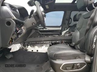 2024 Jeep Wagoneer Series II с VIN 1C4SJVBP5RS134324, выставлен на аукционе Copart как лот 49323295 с пробегом Не указан миль и Списание • Salvage title. История ставок и продаж доступна на DreamBid. Изображение 7.