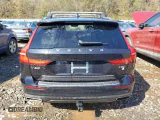 2021 Volvo V60 z VIN YV4102WK0M1065324, wystawiony jako Copart lot #76804034 z przebiegiem Nie podano mil oraz Czysty tytuł • Clean title. Historia ofert i sprzedaży dostępna na DreamBid. Obrazek 6.