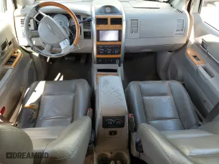 2008 Chrysler Aspen Limited with VIN 1A8HX58N68F114551, listed as a Copart auction lot 43983425 with 145,013 mi miles and Salvage Title. Bid and sale history available at carsss.com. Image 8.