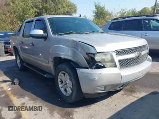 2008 Chevrolet Avalanche LTZ with VIN 3GNFK12378G233504, listed as a IAAI auction lot 40568124 with 248,353 mi miles. Bid and sale history available at carsss.com. Image 1.