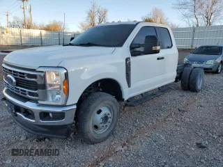 2023 Ford F-350 with VIN 1FD8X3HN5PEC04673, listed as a Copart auction lot 41663645 with 51,818 mi miles and Salvage title. Bid and sale history available at DreamBid. Image 1.