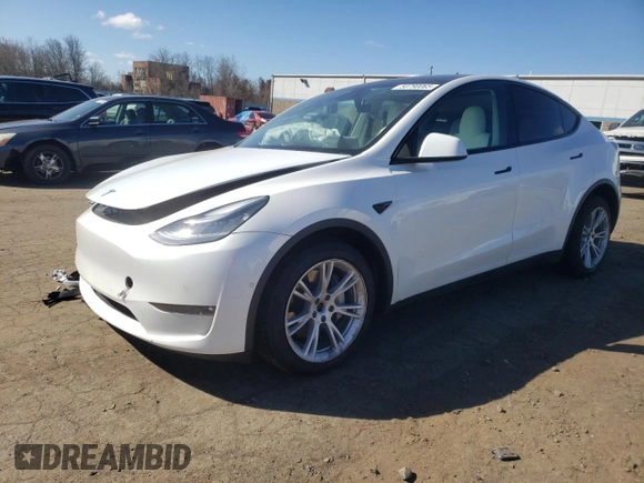2021 Tesla Model Y Long Range with VIN 5YJYGDEE5MF118045, listed as a Copart auction lot 50790065 with 43,704 mi miles and Salvage Title. Bid and sale history available at DreamBid. Image 1.