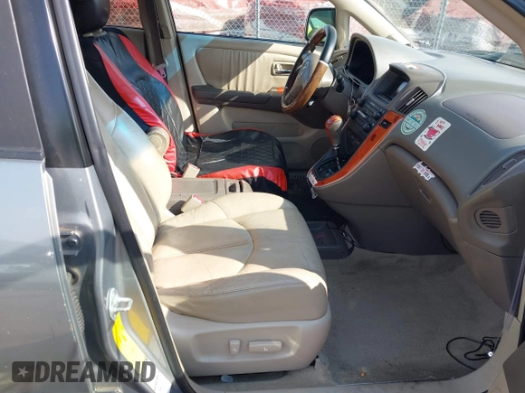 2003 Lexus RX 300 with VIN JTJHF10U330297793, listed as a IAAI auction lot 42088947 with 189,810 mi miles. Bid and sale history available at carsss.com. Image 5.