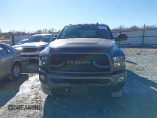2018 Ram 2500 Big Horn with VIN 3C6UR5DJ8JG341352, listed as a IAAI auction lot 38465028 with 110,201 mi miles. Bid and sale history available at carsss.com. Image 12.