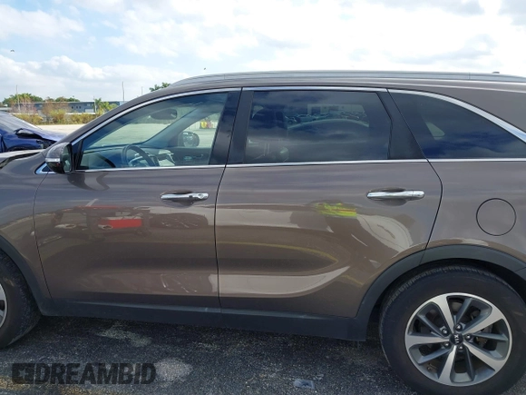 2019 Kia Sorento EX Sport V6 with VIN 5XYPH4A56KG525795, listed as a IAAI auction lot 41321008 with 66,583 mi miles. Bid and sale history available at carsss.com. Image 15.