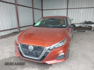 2020 Nissan Altima SR with VIN 1N4BL4CVXLN313438, listed as a IAAI auction lot 41596492 with 53,460 mi miles and . Bid and sale history available at carsss.com. Image 2.