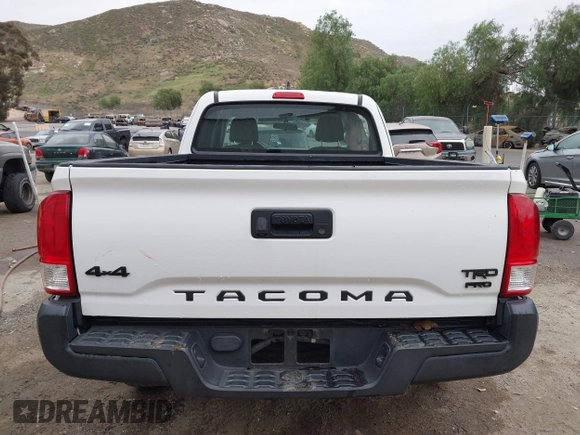 2017 Toyota Tacoma SR z VIN 5TFRX5GN5HX078049, wystawiony jako IAAI lot #42063533 z przebiegiem 256 585 mil mil oraz . Historia ofert i sprzedaży dostępna na DreamBid. Obrazek 16.