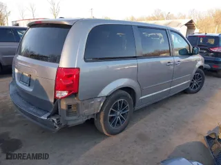 2016 Dodge Grand Caravan Canada Value Package with VIN 2C4RDGBG4GR359334, listed as a IAAI auction lot 41474957 with 105,378 mi miles. Bid and sale history available at carsss.com. Image 4.