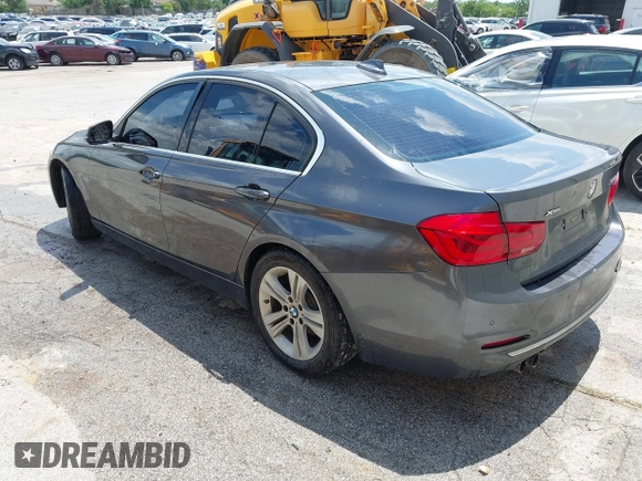 2016 BMW 3 Series 328i xDrive z VIN WBA8E3C53GK503725, wystawiony jako IAAI lot #42484526 z przebiegiem 144 079 mil mil oraz . Historia ofert i sprzedaży dostępna na DreamBid. Obrazek 3.