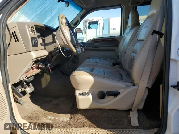 2001 Ford Super Duty F-250 XL with VIN 1FTNW20F61EB42376, listed as a Copart auction lot 74001054 with 215,944 mi miles and Salvage Title. Bid and sale history available at carsss.com. Image 7.