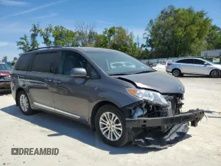 2017 Toyota Sienna XLE Auto Access Seat with VIN 5TDYZ3DC4HS774775, listed as a Copart auction lot 50581175 with 70,859 mi miles and Salvage Title. Bid and sale history available at carsss.com. Image 4.