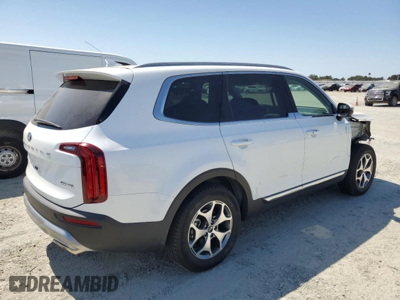 2020 Kia Telluride EX with VIN 5XYP3DHC6LG085291, listed as a Copart auction lot 60754565 with 7,695 mi miles and Salvage title. Bid and sale history available at DreamBid. Image 3.