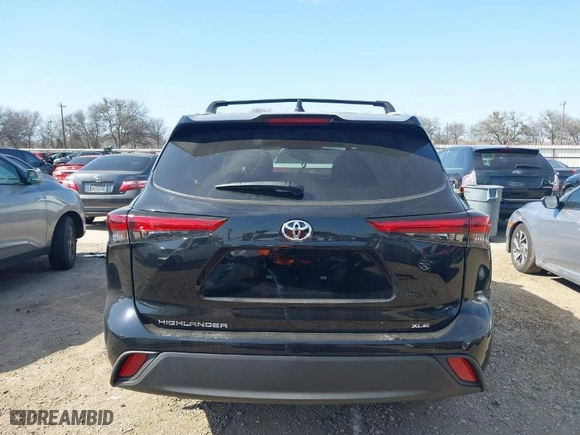 2023 Toyota Highlander L with VIN 5TDKDRAH5PS513192, listed as a IAAI auction lot 41672682 with 38,389 mi miles. Bid and sale history available at carsss.com. Image 17.