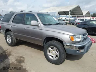 2001 Toyota 4Runner SR5 with VIN JT3GN86R410197183, listed as a IAAI auction lot 41935919 with 242,247 mi miles. Bid and sale history available at carsss.com. Image 1.