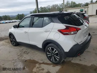2018 Nissan Kicks SV with VIN 3N1CP5CU3JL526098, listed as a Copart auction lot 48313945 with 155,687 mi miles and Clean Title. Bid and sale history available at carsss.com. Image 2.