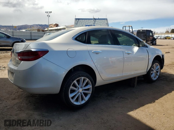 2015 Buick Verano Group z VIN 1G4PS5SK0F4183790, wystawiony jako Copart lot #47796315 z przebiegiem 108 390 mil mil oraz Szkoda całkowita • Salvage title. Historia ofert i sprzedaży dostępna na DreamBid. Obrazek 3.