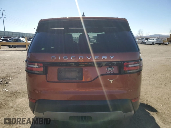 2017 Land Rover Discovery HSE Luxury z VIN SALRHBBV7HA047058, wystawiony jako Copart lot #88525635 z przebiegiem 111 989 mil mil oraz Szkoda całkowita • Salvage title. Historia ofert i sprzedaży dostępna na DreamBid. Obrazek 6.