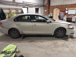 2012 Volkswagen Jetta Sedan SE w/Convenience PZEV with VIN 3VWDP7AJ6CM050610, listed as a IAAI auction lot 41435502 with 160,660 mi miles. Bid and sale history available at carsss.com. Image 13.