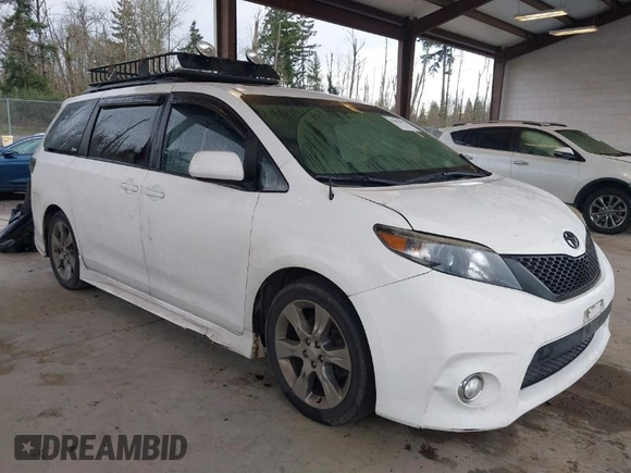 2011 Toyota Sienna SE with VIN 5TDXK3DC0BS060424, listed as a IAAI auction lot 41895621 with 149,332 mi miles. Bid and sale history available at carsss.com. Image 1.