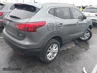 2018 Nissan Rogue Sport S with VIN JN1BJ1CP8JW193830, listed as a IAAI auction lot 41733404 with 80,887 mi miles. Bid and sale history available at carsss.com. Image 4.