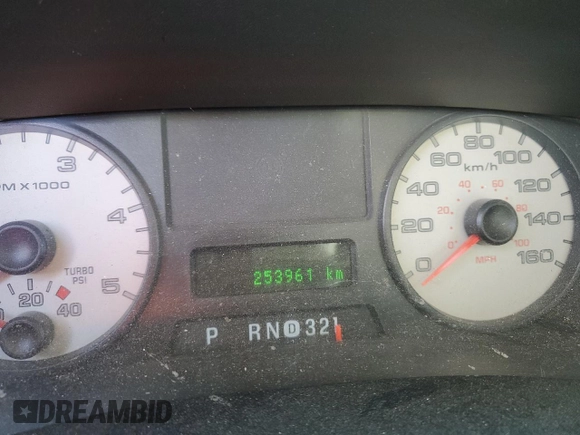 2006 Ford F-350 XL z VIN 1FTWW31PX6ED25708, wystawiony jako Copart lot #45972105 z przebiegiem 253 961 mil mil oraz Szkoda całkowita • Salvage title. Historia ofert i sprzedaży dostępna na DreamBid. Obrazek 9.