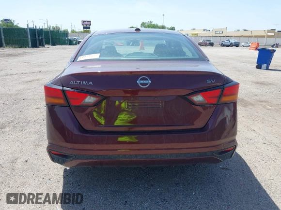 2024 Nissan Altima 2.5 SV with VIN 1N4BL4DV1RN409109, listed as a IAAI auction lot 42096171 with 28,460 mi miles. Bid and sale history available at carsss.com. Image 16.