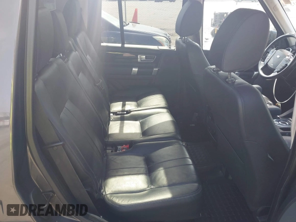 2016 Land Rover LR4 HSE z VIN SALAG2V62GA826113, wystawiony jako IAAI lot #41796713 z przebiegiem Nie podano mil oraz . Historia ofert i sprzedaży dostępna na DreamBid. Obrazek 8.