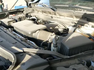 2024 GMC Yukon XL SLT z VIN 1GKS2GKD2RR157523, wystawiony jako IAAI lot #41600219 z przebiegiem 52 444 mil mil oraz . Historia ofert i sprzedaży dostępna na DreamBid. Obrazek 20.
