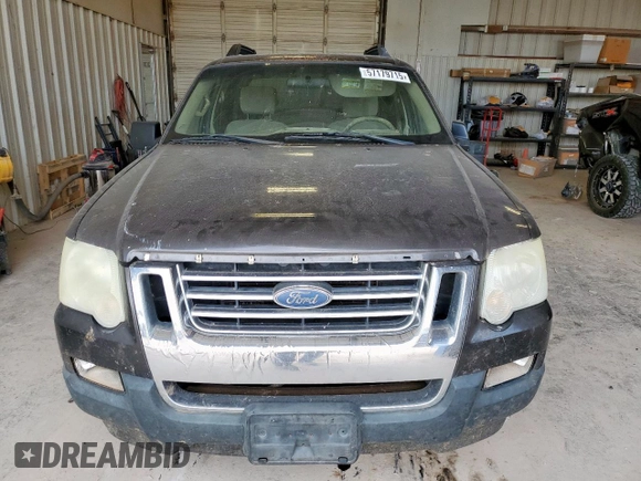 2007 Ford Explorer Sport Trac XLT z VIN 1FMEU31K57UA64013, wystawiony jako Copart lot #57179715 z przebiegiem 268 877 mil mil oraz Czysty tytuł • Clean title. Historia ofert i sprzedaży dostępna na DreamBid. Obrazek 5.
