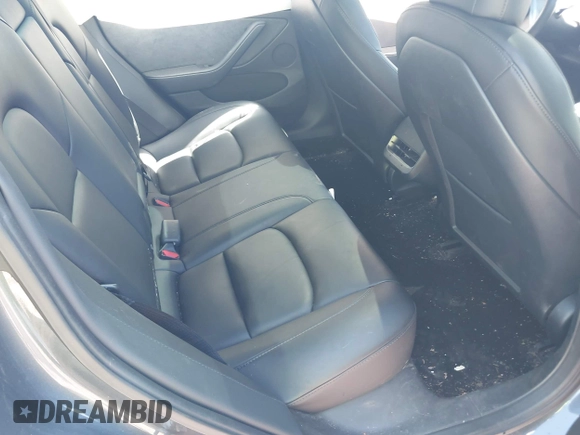 2022 Tesla Model 3 Long Range z VIN 5YJ3E1EB6NF260118, wystawiony jako IAAI lot #42139962 z przebiegiem 52 566 mil mil oraz . Historia ofert i sprzedaży dostępna na DreamBid. Obrazek 8.
