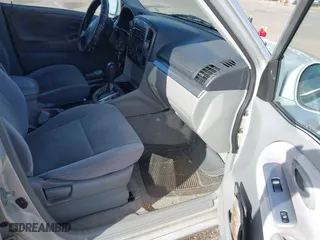 2003 Suzuki Grand Vitara with VIN JS3TE62VX34101622, listed as a IAAI auction lot 41689760 with 152,104 mi miles. Bid and sale history available at carsss.com. Image 5.