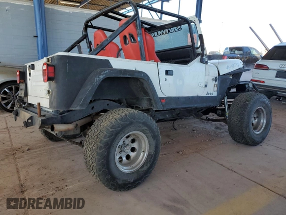 1988 Jeep Wrangler with VIN 2BCCZ8116JB540866, listed as a Copart auction lot 43832395 with 136,243 mi miles and Salvage Title. Bid and sale history available at carsss.com. Image 3.