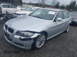 2011 BMW 3 Series 328i xDrive z VIN WBAPK5G50BNN26400, wystawiony jako IAAI lot #41885509 z przebiegiem 190 962 mil mil oraz . Historia ofert i sprzedaży dostępna na DreamBid. Obrazek 2.