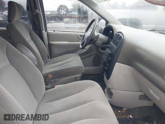 2005 Dodge Caravan SE with VIN 2D4GP24R95R324515, listed as a IAAI auction lot 42195916 with 185,491 mi miles and . Bid and sale history available at carsss.com. Image 5.