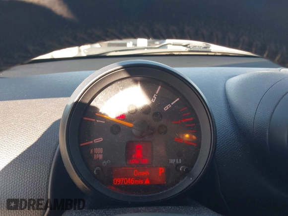 2015 MINI Countryman S with VIN WMWZC3C58FWT04316, listed as a IAAI auction lot 42525698 with 97,046 mi miles and . Bid and sale history available at DreamBid. Image 7.