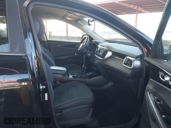 2016 Kia Sorento LX with VIN 5XYPG4A34GG096519, listed as a IAAI auction lot 41804182 with 151,909 mi miles. Bid and sale history available at carsss.com. Image 5.