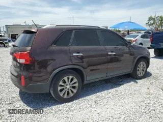 2014 Kia Sorento EX with VIN 5XYKU4A77EG533223, listed as a Copart auction lot 53847555 with 166,616 mi miles and Clean Title. Bid and sale history available at carsss.com. Image 3.