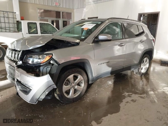 2018 Jeep Compass Latitude with VIN 3C4NJCBB9JT462130, listed as a IAAI auction lot 41386549 with 88,706 mi miles. Bid and sale history available at carsss.com. Image 2.