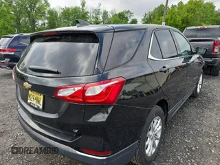 2020 Chevrolet Equinox LT z VIN 2GNAXJEV3L6188008, wystawiony jako IAAI lot #42497870 z przebiegiem 69 144 mil mil oraz . Historia ofert i sprzedaży dostępna na DreamBid. Obrazek 1.