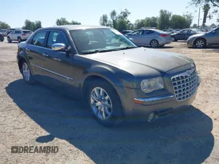 2008 Chrysler 300 C Hemi with VIN 2C3LA63H08H119760, listed as a IAAI auction lot 41578898 with 240,531 mi miles. Bid and sale history available at carsss.com. Image 1.
