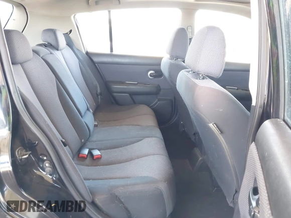 2009 Nissan Versa S z VIN 3N1BC13E59L370697, wystawiony jako IAAI lot #42295996 z przebiegiem 212 861 mil mil oraz . Historia ofert i sprzedaży dostępna na DreamBid. Obrazek 8.