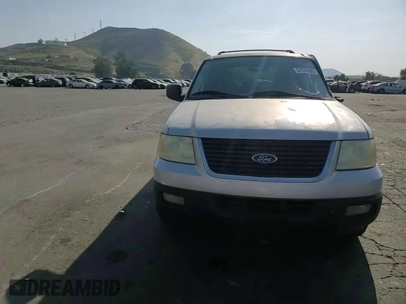 2004 Ford Expedition Special Service z VIN 1FMRU15W44LB83370, wystawiony jako Copart lot #54530685 z przebiegiem 172 179 mil mil oraz Szkoda całkowita • Salvage title. Historia ofert i sprzedaży dostępna na DreamBid. Obrazek 14.