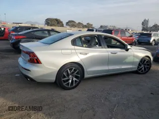 2019 Volvo S60 Momentum with VIN 7JR102FK5KG010818, listed as a Copart auction lot 41748445 with 23,632 mi miles and Salvage Title. Bid and sale history available at carsss.com. Image 3.