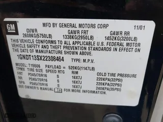 2002 Chevrolet TrailBlazer LS with VIN 1GNDT13SX22308464, listed as a IAAI auction lot 41225470 with 127,370 mi miles. Bid and sale history available at carsss.com. Image 9.