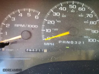 1999 GMC Suburban with VIN 3GKEC16R7XG542862, listed as a Copart auction lot 77568734 with 251,717 mi miles and Salvage Title. Bid and sale history available at carsss.com. Image 9.